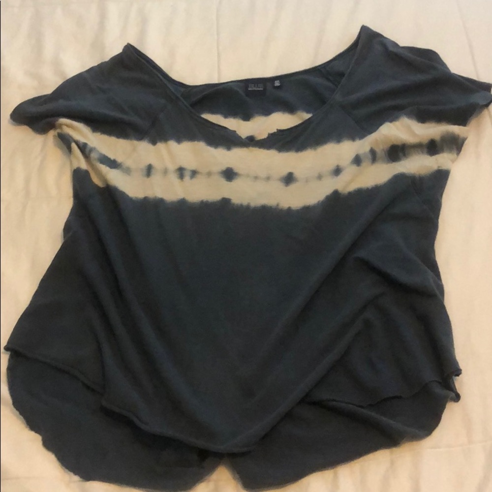 Blue and white tee